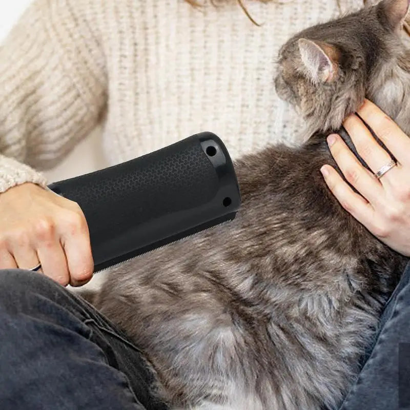 Furless Life™ Pet Deshedding Brush