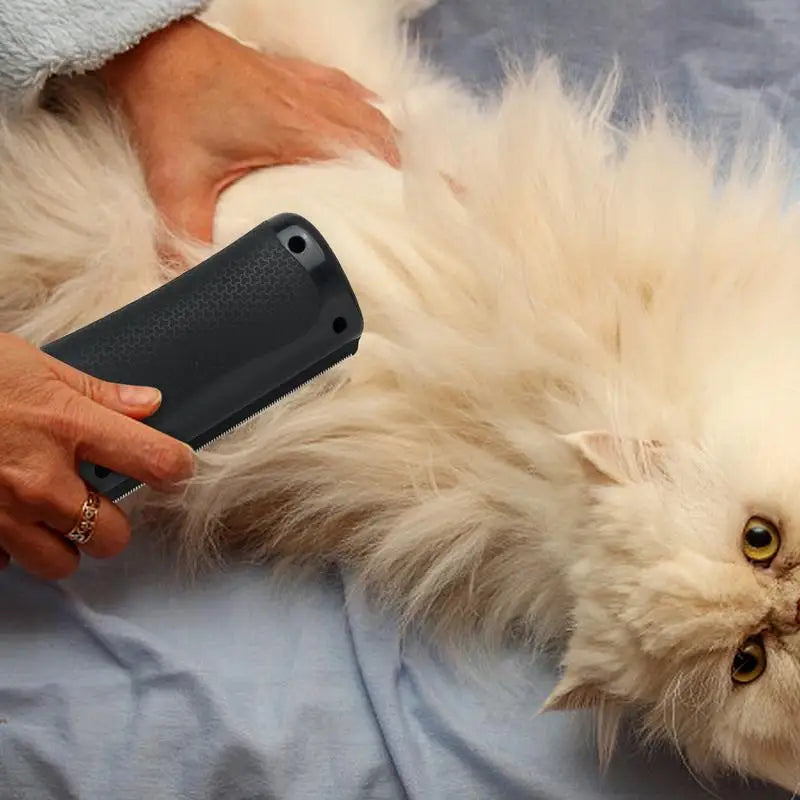 Furless Life™ Pet Deshedding Brush